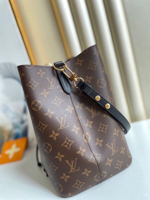 Louis Vuitton Bag NEONOE  M44020