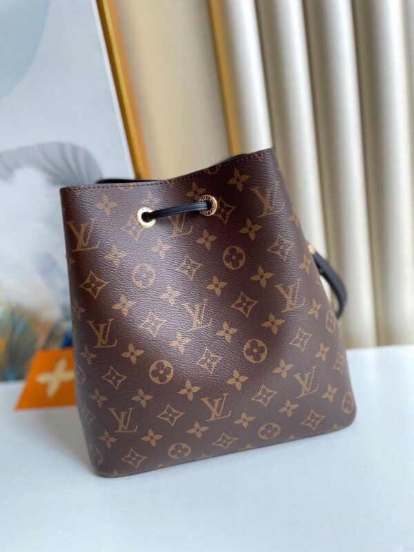 Louis Vuitton Bag NEONOE  M44020