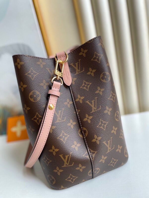 Louis Vuitton Bag NEONOE  M44022