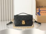 Louis Vuitton Bag Pochette Métis East West M46596