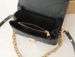 Louis Vuitton Bag Pochette Métis East West M46596