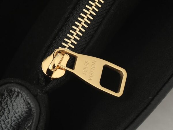 Louis Vuitton Bag Pochette Métis East West M46596
