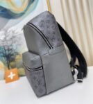 Louis Vuitton Bag DISCOVERY M30835
