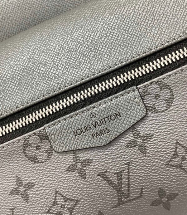 Louis Vuitton Bag DISCOVERY M30835