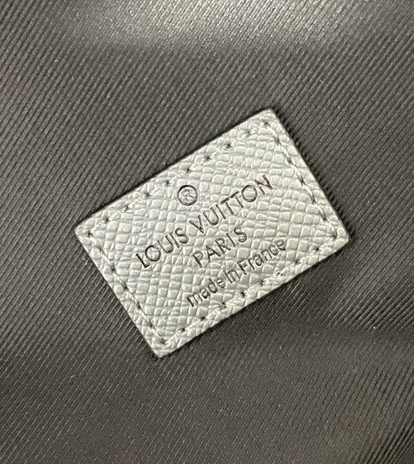 Louis Vuitton Bag DISCOVERY M30835