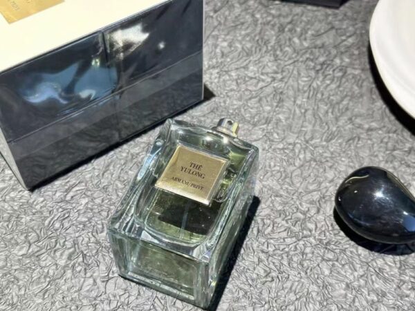 Giorgio Armani PRIVÉ