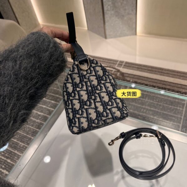 Dior Bag Travel Nomad 22*13*9.5cm