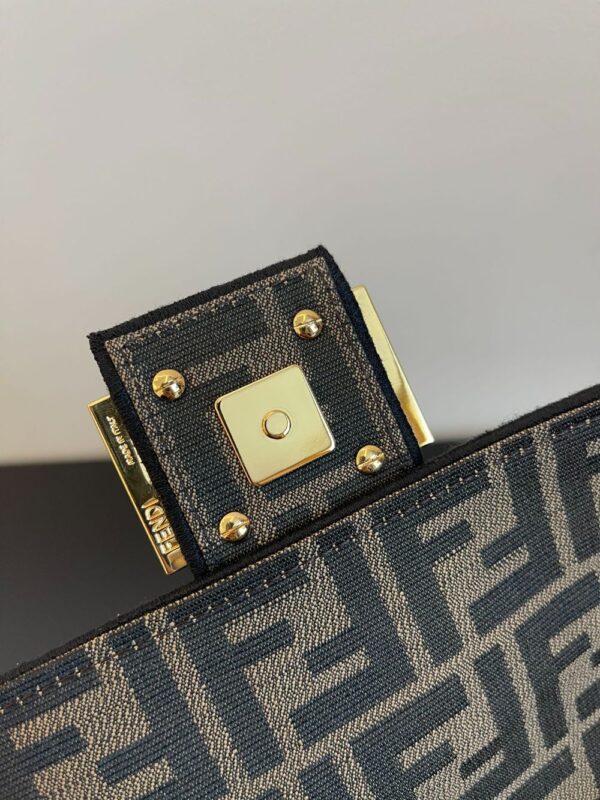 Fendi Bag Baguette FF 26x13x6cm