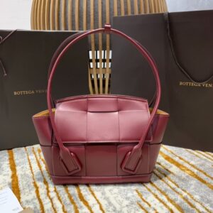 Bottega Veneta  Arco 33 Plain Weave 575943 Bordeaux Lychee Pattern