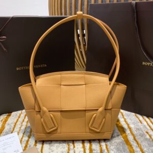 Bottega Veneta  Arco 33 Plain Weave 575943 Yellow Lychee Pattern