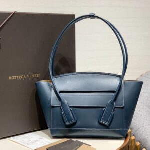 Bottega Veneta  Arco 33 Plain Weave 580725 Blue