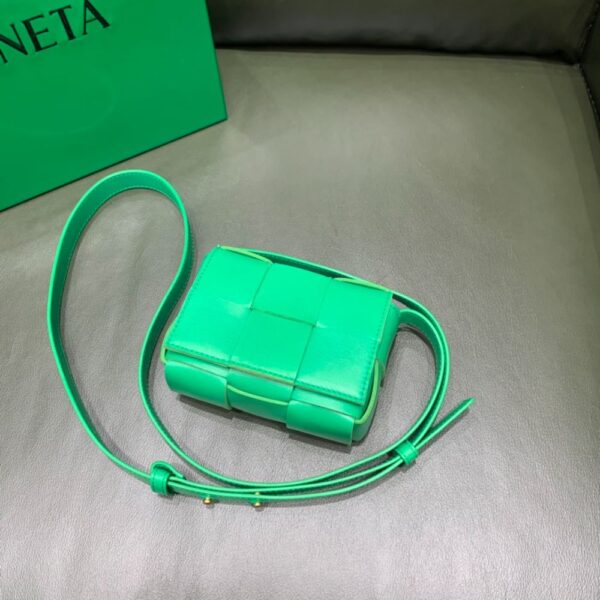 Bottega Veneta  Mini Cassette 666688 Green