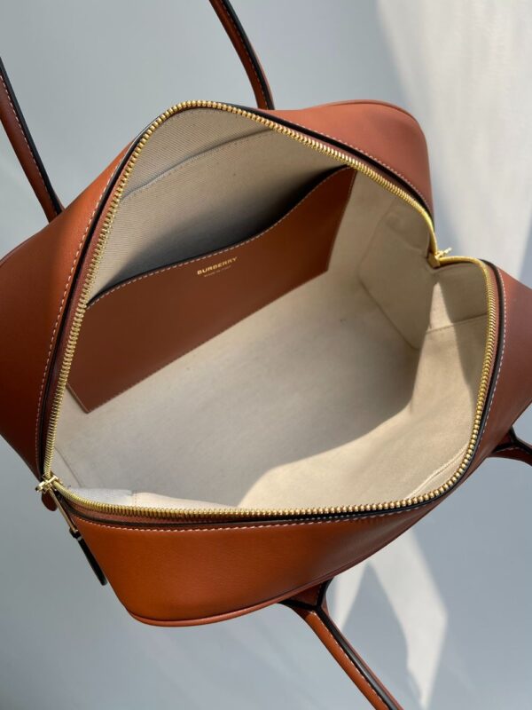 Burberry Bag 73839350
