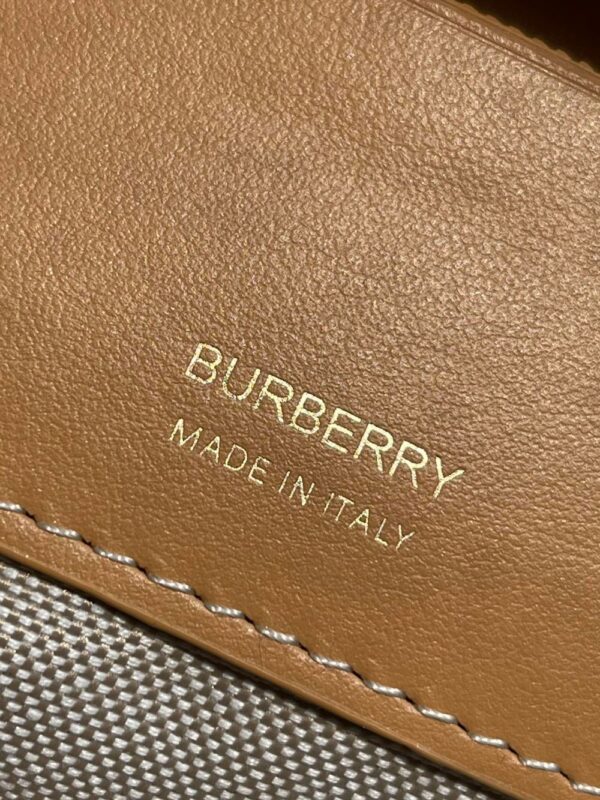 Burberry Bag 38363680