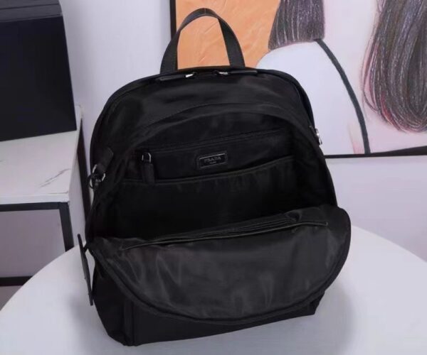 Prada Bag Backpack Bag  2VZ048