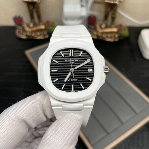 PATEK PHILIPPE Tiffany 5711
