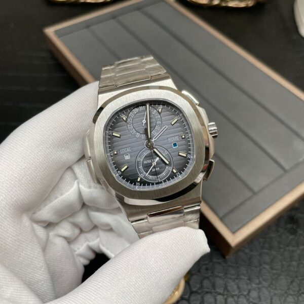 PATEK PHILIPPE 5990/1A
