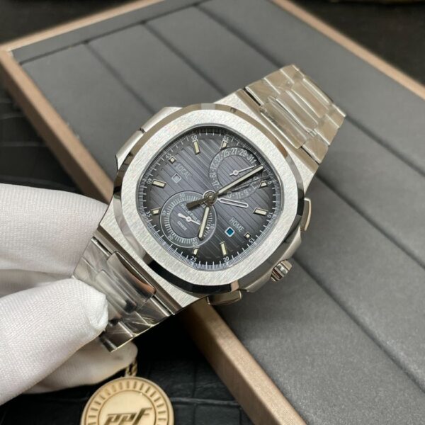 PATEK PHILIPPE 5990/1A