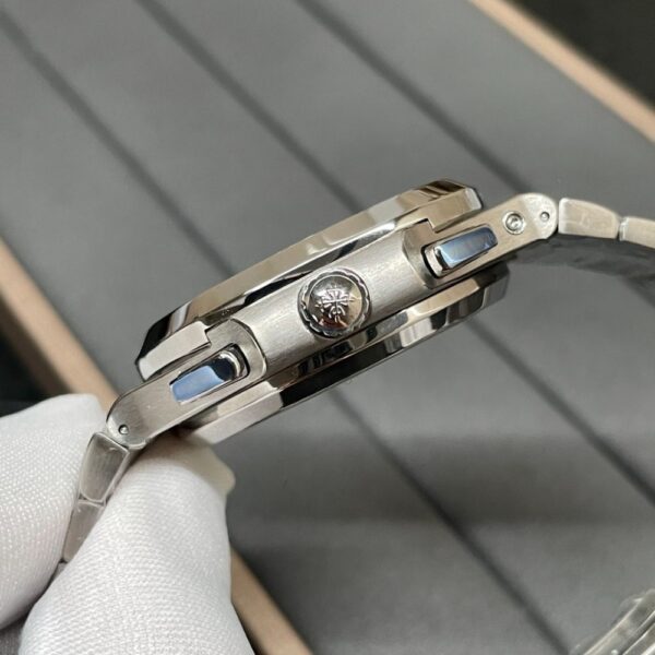 PATEK PHILIPPE 5990/1A