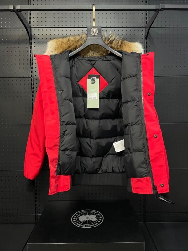 Canada Goose  Chilliwack 7999M  Red