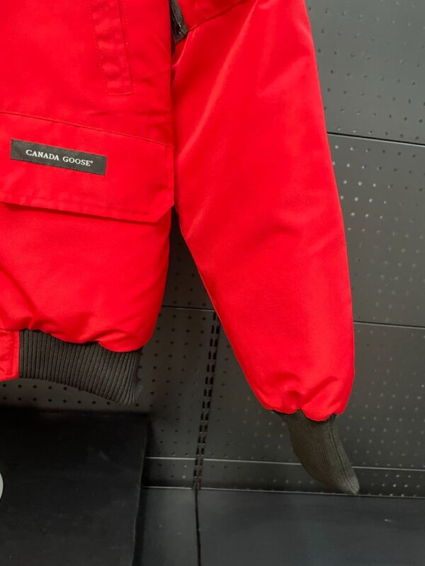 Canada Goose  Chilliwack 7999M  Red