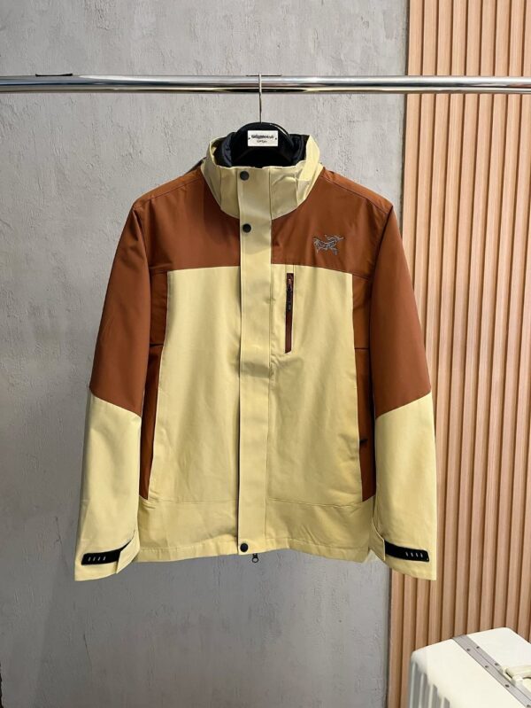 ARC'TERYX Down Jacket Yellow Brown