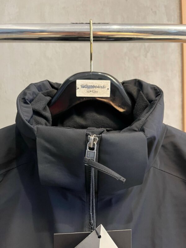 ARC'TERYX Down Jacket Black