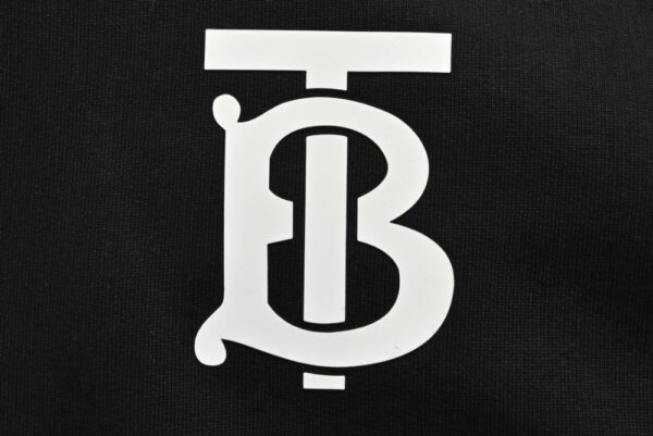 Burberry 24Fw Classic TB laminated hoodie