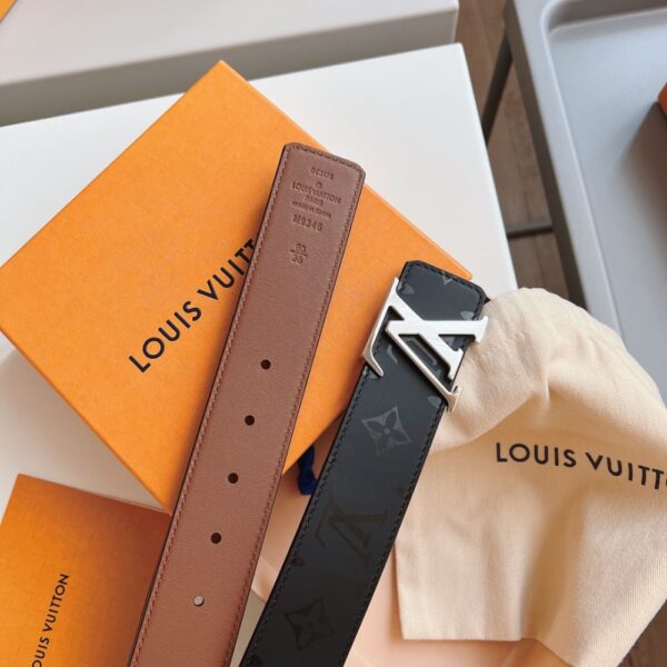 Louis Vuitton  French leather Belts