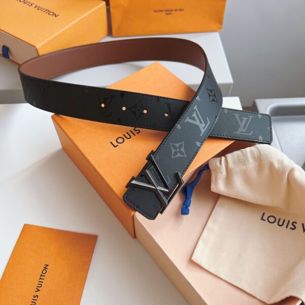 Louis Vuitton  French leather Belts