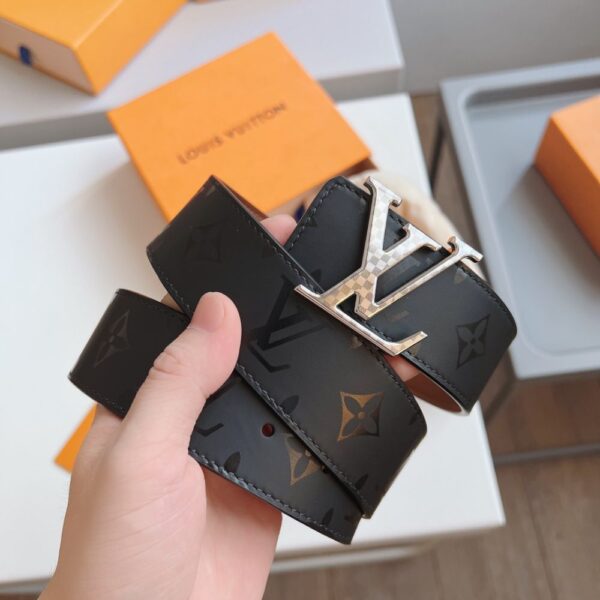 Louis Vuitton  French leather Belts