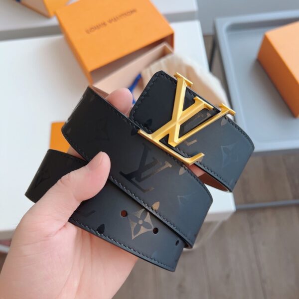 Louis Vuitton  French leather Belts
