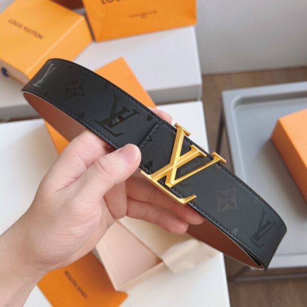 Louis Vuitton  French leather Belts