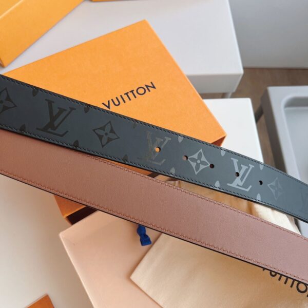 Louis Vuitton  French leather Belts