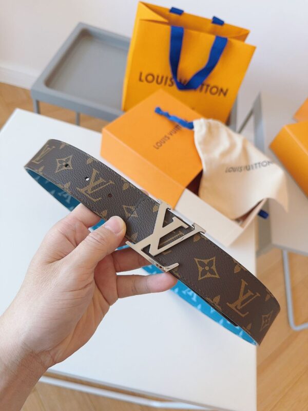 Louis Vuitton  French leather Belts