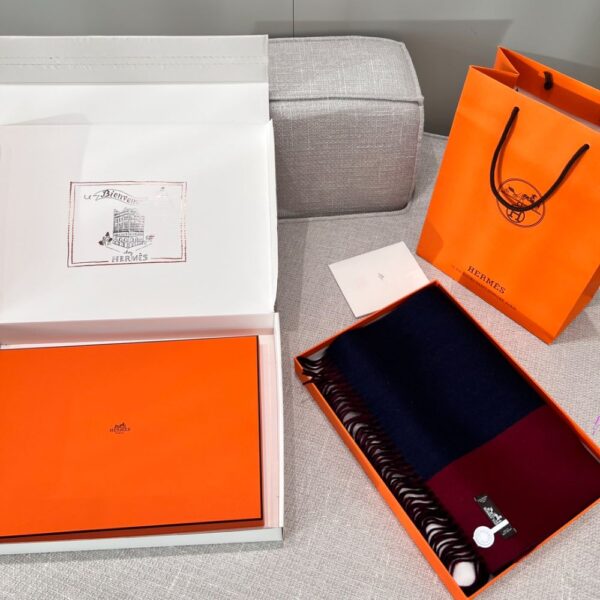 Hermes Cashmere scarf Navy blue/wine red