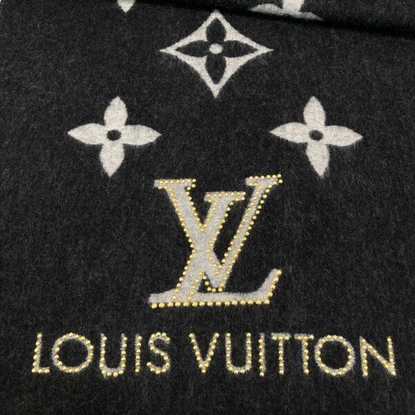 Louis Vuitton Cashmere Shawl Rivet Style