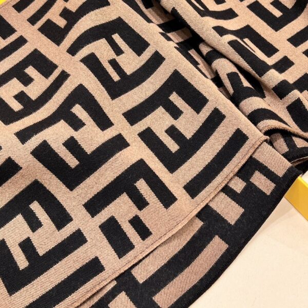 Fendi Letter jacquard long scarf coffee color