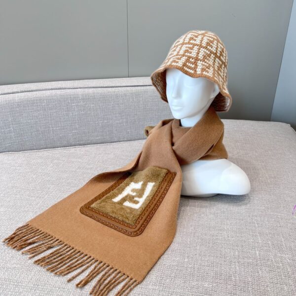 Fendi  Pocket fur scarf milk tea color