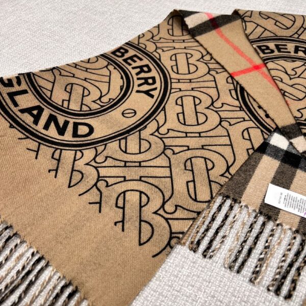 Burberry Badge Camel