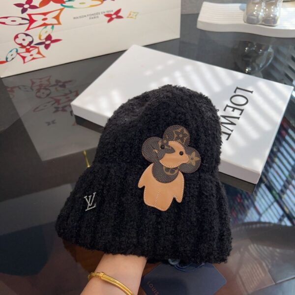 Louis Vuitton Plush knitted hat