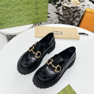 Gucci Loafer  Bright leather texture