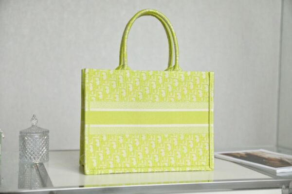 Dior Book Tote Oblique Fluorescent Green